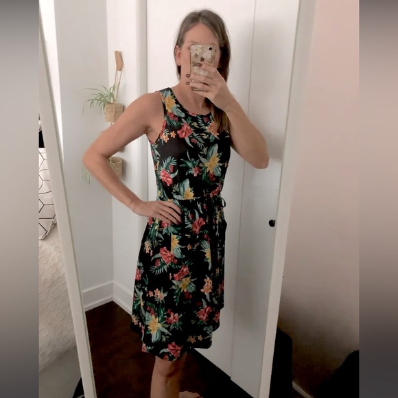 NWT casual floral summer dress - Picture 2 of 6